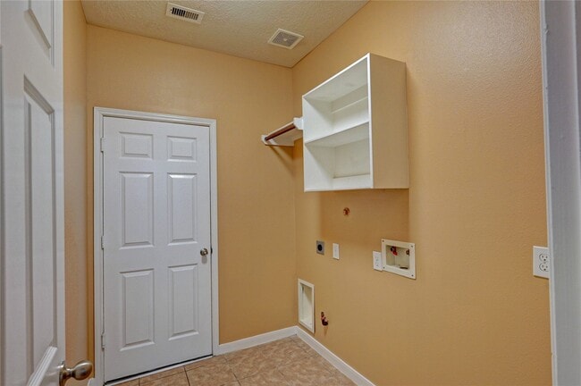 property at 2409 Shorebrook Dr