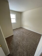 17 Pine Dr in Manchester, PA - Building Photo - Building Photo