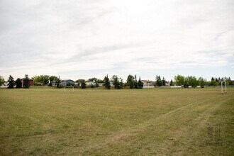 Etain Estates in Edmonton, AB - Building Photo - Building Photo