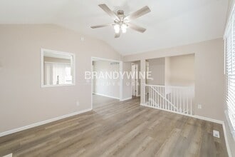 918 SE Kingscross Rd in Blue Springs, MO - Building Photo - Building Photo