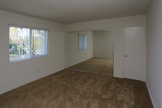 Casa Flores in Orange, CA - Building Photo - Interior Photo