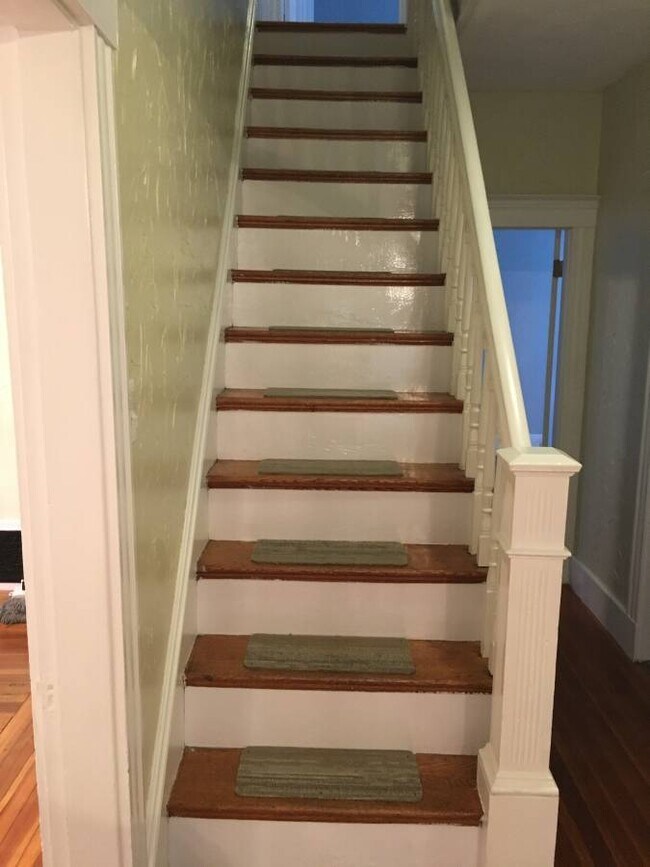 53 Bromfield Rd, Unit 1 in Somerville, MA - Building Photo - Building Photo