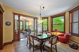 2040 N Hoyne Ave in Chicago, IL - Building Photo - Building Photo