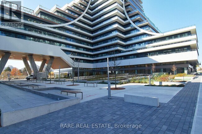 30 Shore Breeze Dr in Toronto, ON - Building Photo - Building Photo