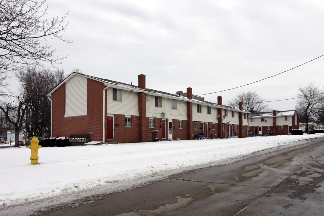 531-541 5th St NE in Barberton, OH - Building Photo