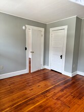 25 School St in Jewett City, CT - Building Photo - Building Photo