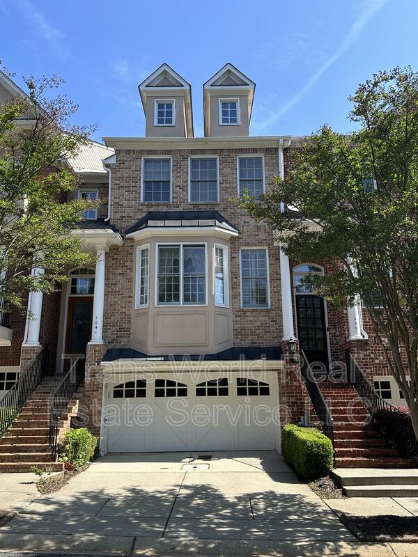 property at 1041 Emory Parc Pl