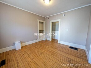 6 5th St in Bangor, ME - Building Photo - Building Photo