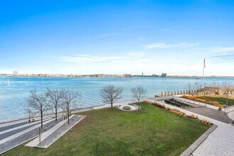 22 Liberty Drive in Boston, MA - Building Photo - Building Photo