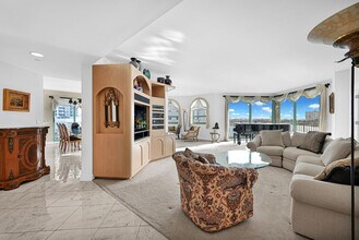 301 N Birch Rd in Fort Lauderdale, FL - Building Photo - Building Photo