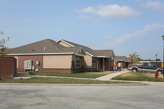 Hillmann Place I and II Senior Living in O'Fallon, MO - Building Photo - Building Photo