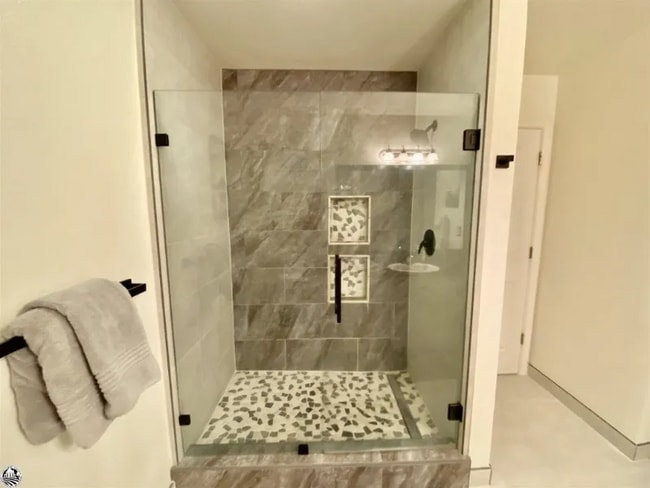 18016 Clouds Rest Rd in Soulsbyville, CA - Building Photo - Building Photo