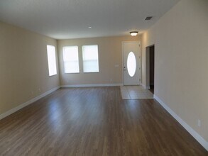 3037 Tobago Ave in Clermont, FL - Building Photo - Building Photo