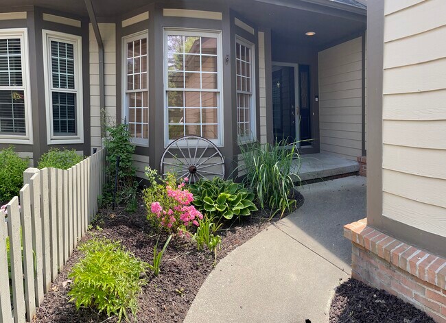 6576 Steeple Ridge