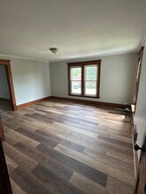 444 W Spruce St, Unit 3 in Chippewa Falls, WI - Foto de edificio - Building Photo