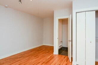 2425 N Kedzie Blvd in Chicago, IL - Building Photo - Building Photo