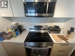 5855 Binning Ave in Vancouver, BC - Building Photo - Building Photo