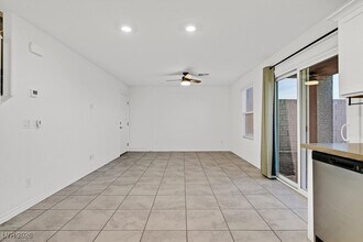 326 Quail Dove Ave in Henderson, NV - Building Photo - Building Photo