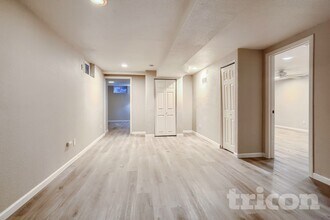 1265 S Fenton St in Lakewood, CO - Building Photo - Building Photo