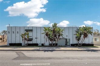 Emerald Apartments in San Gabriel, CA - Building Photo - Building Photo