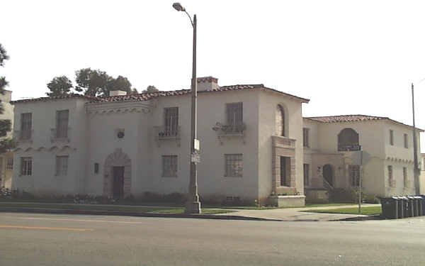 6176 W Olympic Blvd in Los Angeles, CA - Building Photo