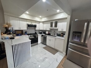 9 Rosewood Dr in Stoughton, MA - Building Photo - Building Photo