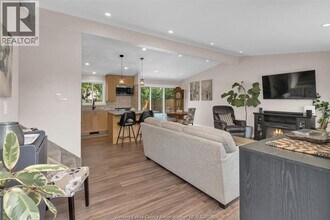 1150 Cabana Road W in Windsor, ON - Building Photo - Building Photo