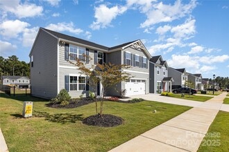121 Basildon Street in Lancaster, SC - Building Photo - Building Photo