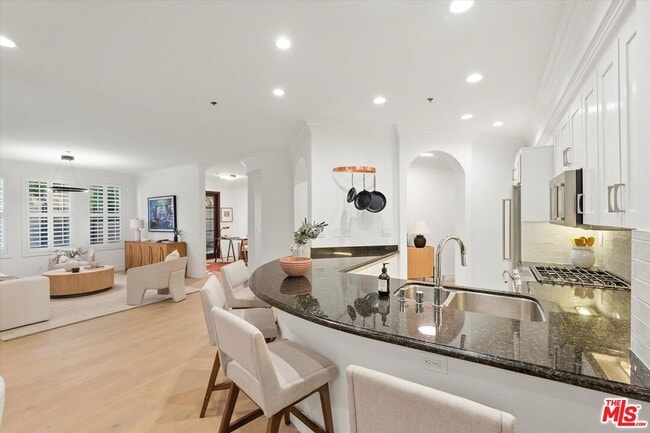 property at 850 Croft Ave