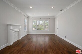 10621 Ashton Ave in Los Angeles, CA - Building Photo - Building Photo