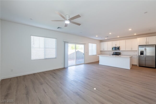 property at 513 Preston Crst St