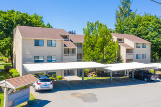 Peaks on Pines in Spokane Valley, WA - Foto de edificio - Building Photo