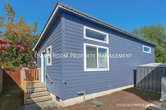 8939 N Fortune Ave-Unit -#B in Portland, OR - Building Photo - Building Photo