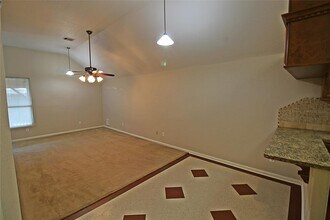 8615 Sweetbrush Dr in Houston, TX - Building Photo - Building Photo