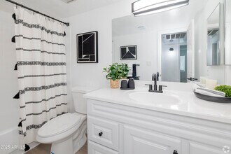 1030 S Dobson Rd in Mesa, AZ - Building Photo - Building Photo