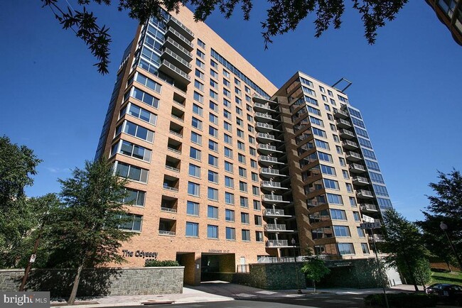 property at 2001 15th St N