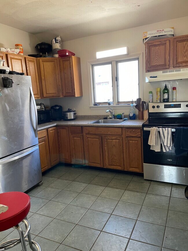 120 Russell St Rentals in Waltham, MA