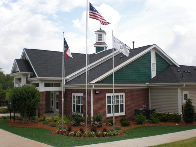 South Oak Crossing Apartments in Charlotte, NC - Building Photo - Building Photo