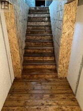 1056 Wayne Dr in Newmarket, ON - Building Photo - Building Photo