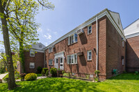 556 Howard Ave in Staten Island, NY - Building Photo - Building Photo