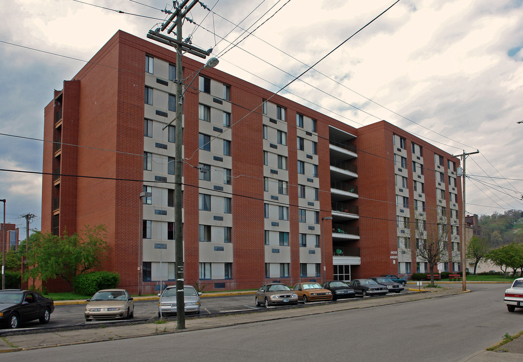 Jacob Arbors in Charleston, WV - Foto de edificio