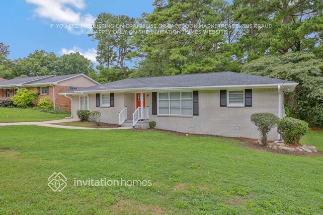property at 2422 Shamrock Dr