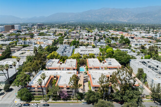 Casa Pasadena Condos in Pasadena, CA - Foto de edificio - Building Photo