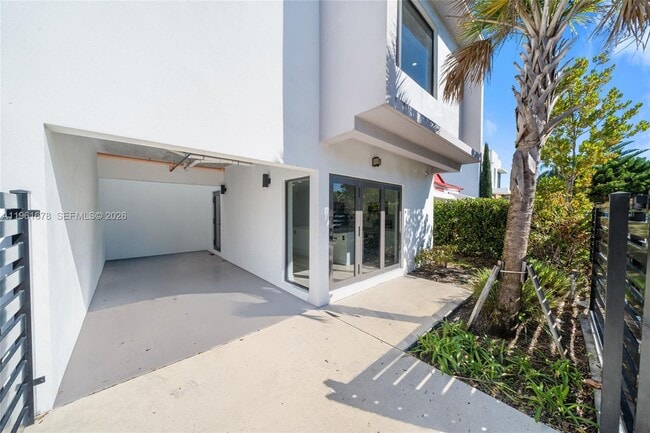 11 NE 51st St in Miami, FL - Building Photo - Building Photo