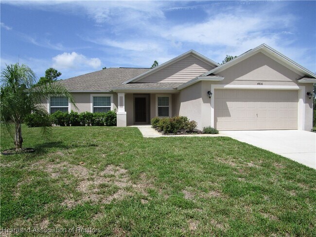 4836 San Lorenzo Dr in Sebring, FL - Building Photo - Building Photo