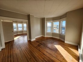 111 Metcalf St in Saint John, NB - Building Photo