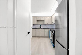 14850 Naranja Lakes Blvd in Homestead, FL - Building Photo - Building Photo