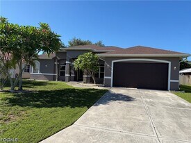 614 SW 57th St in Cape Coral, FL - Building Photo