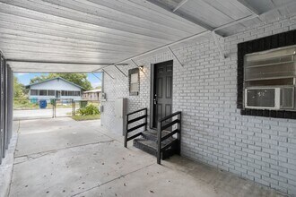 8213 N Elmer St in Tampa, FL - Building Photo - Building Photo