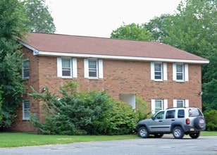 1676 Western Ave in Albany, NY - Building Photo - Building Photo